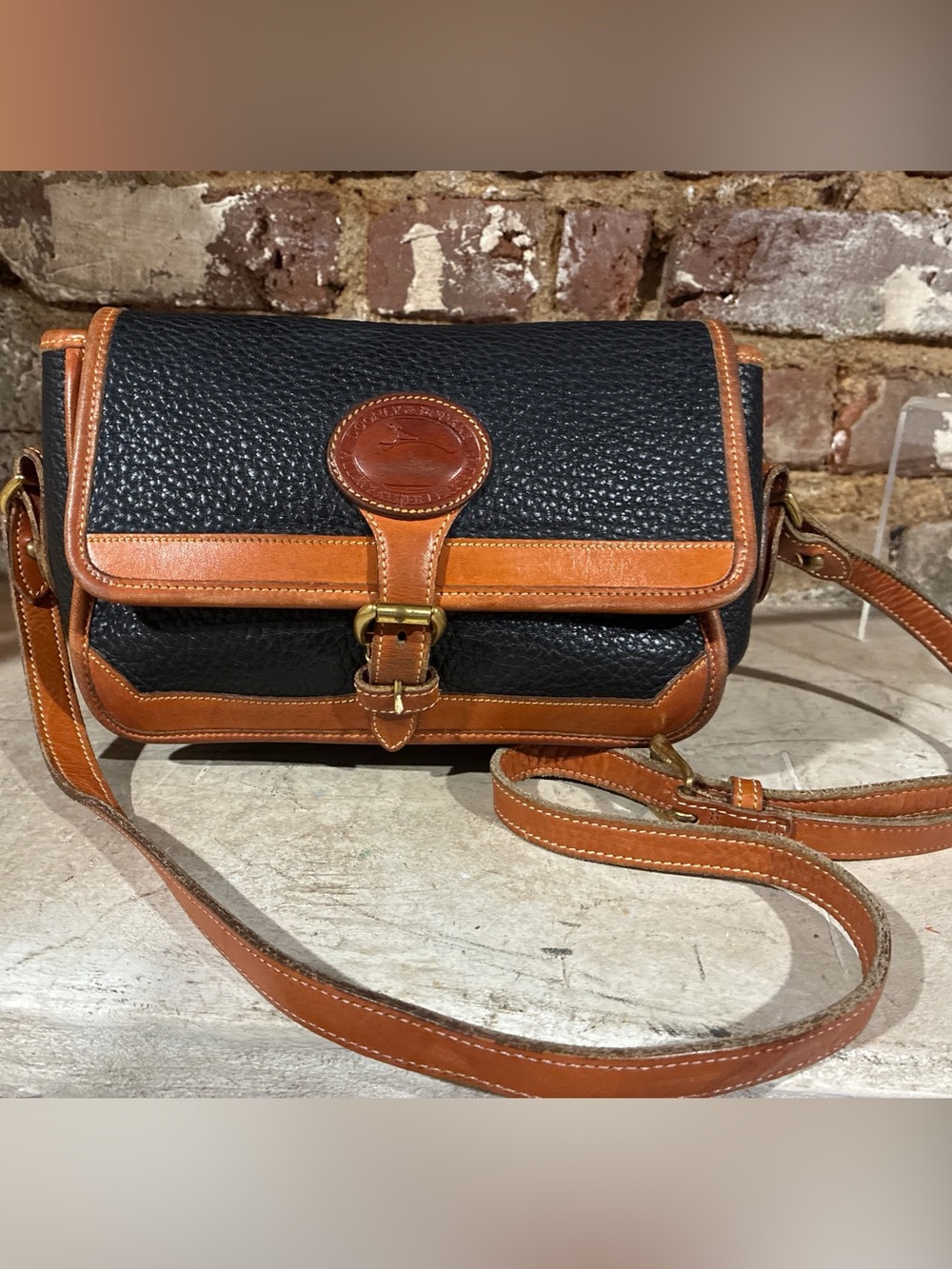 Vintage DOONEY & BOURKE Purse BLACK PEBBLE BROWN FLAT LEATHER FLAP/BUCKLE, Bag